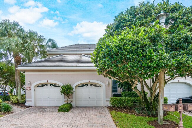 Building Photo - 5136 Lake Catalina Dr