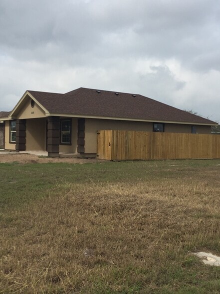 Building Photo - 6256 Panther Dr