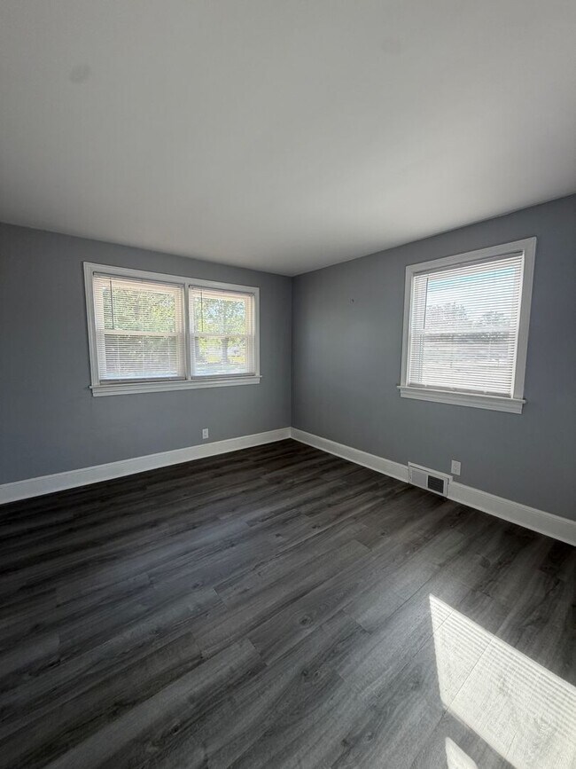 Building Photo - 2 Bed 2 Bath Home on Westover