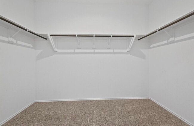 Building Photo - 21170 Alder Oaks Dr