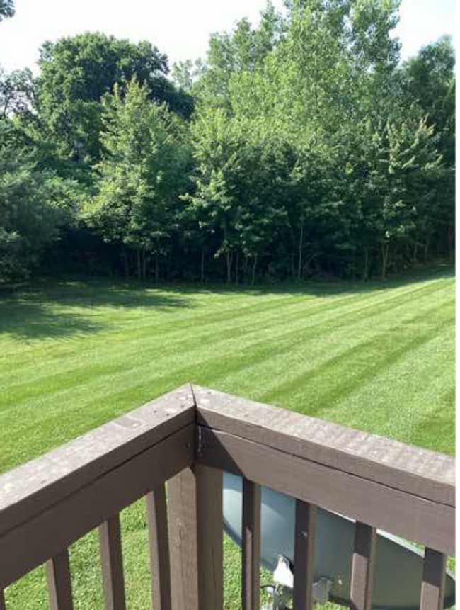 Building Photo - 3 bedroom, 2.5 bath Condo: Stoneview Neighborhood in Ellettsville! Available NOW!!