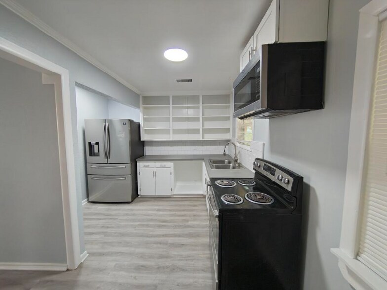 Building Photo - 202 Margaret Lee St