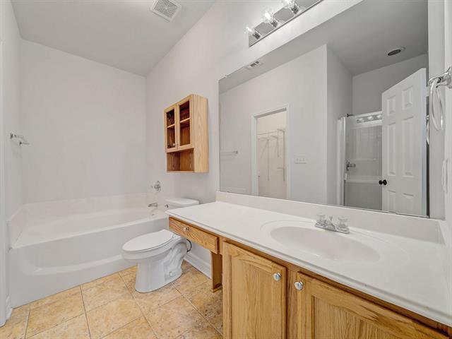 Building Photo - 2500 Westheimer Rd
