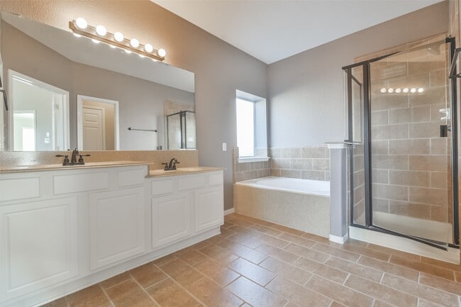 Building Photo - 15303 Paxton Landing Ln