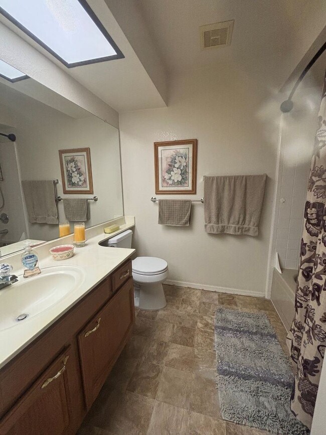 Building Photo - Lovely Long Term Unfurnished Home in 45+ Active Adult Resort Community of Leisure World