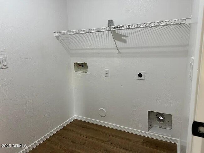 Building Photo - 4249 E Rousay Dr