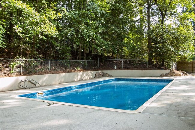 Building Photo - 5270 Riverview Rd NW