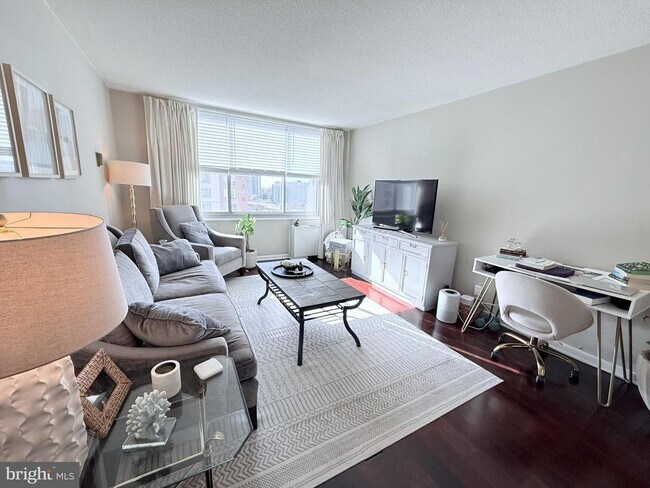 Building Photo - 11801 Rockville Pike