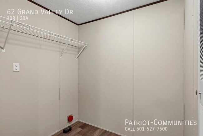 Building Photo - 62 Grand Valley Dr
