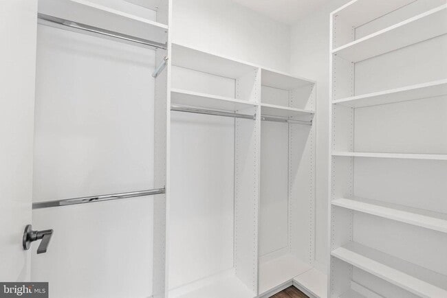 Building Photo - 3213 Birchview Walk