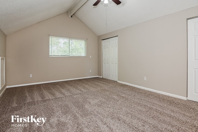 Building Photo - 6835 Candlewood Dr S