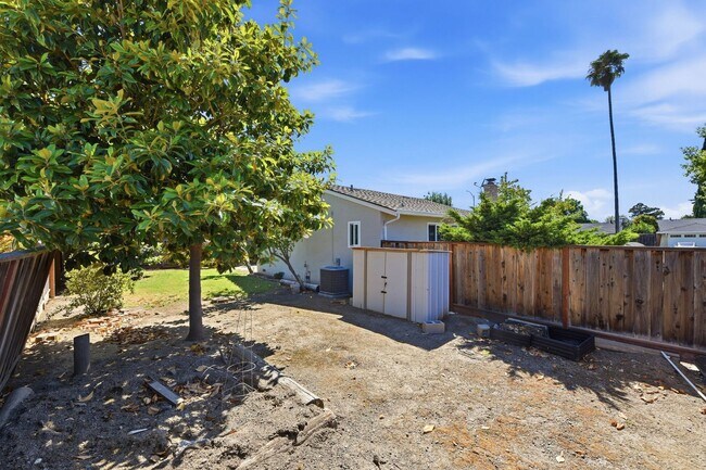 Building Photo - 5880 Taormino Ave