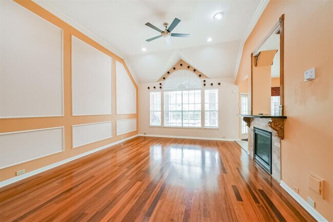 Building Photo - 4003 Bountiful Crest Ln
