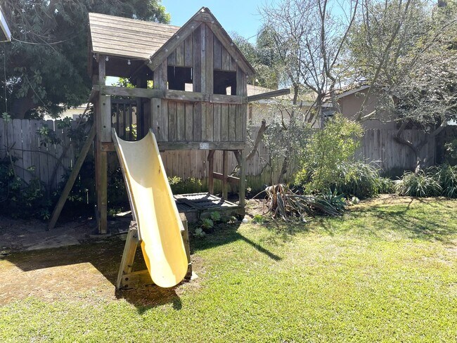 Building Photo - 2618 Spreckels Ln