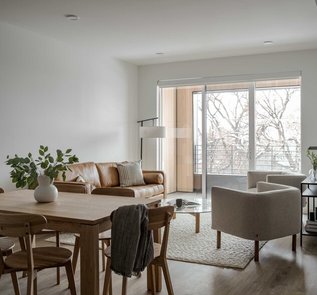 Primary Photo - Haymaker