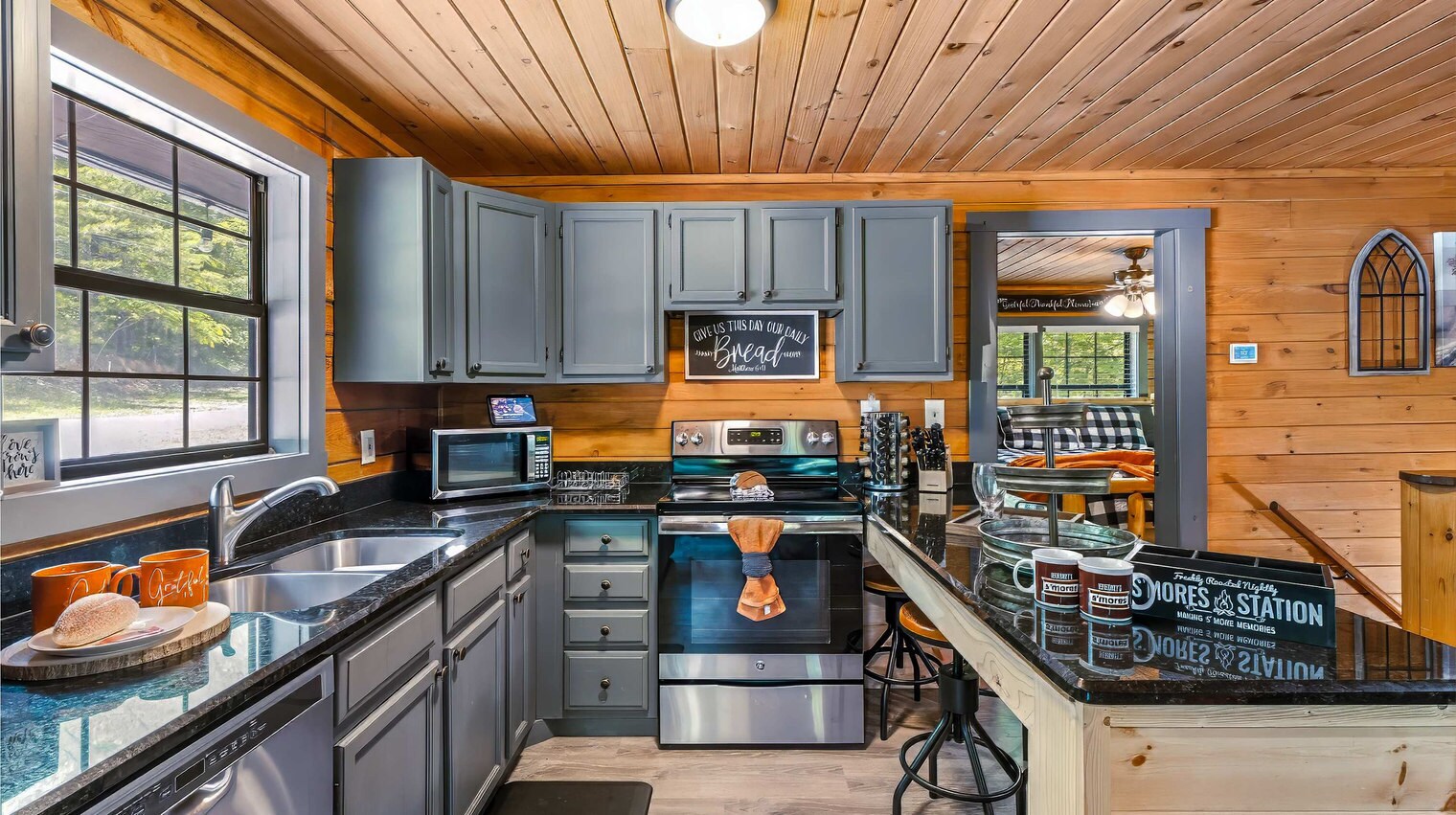 Building Photo - 1727 Oakridge View Ln