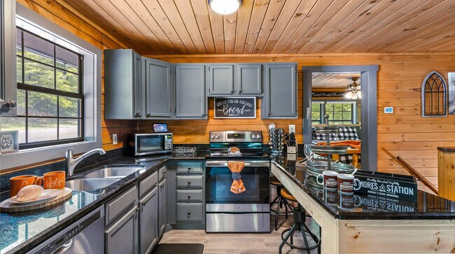 Building Photo - 1727 Oakridge View Ln