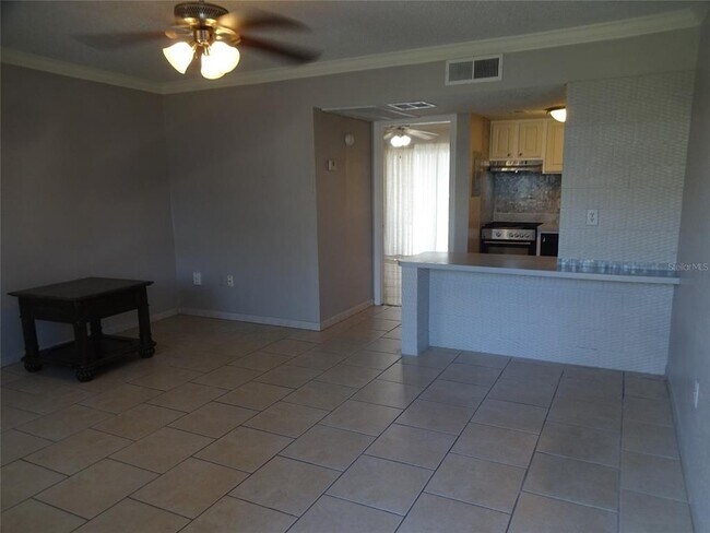 Building Photo - 123 BLUE POINT Way