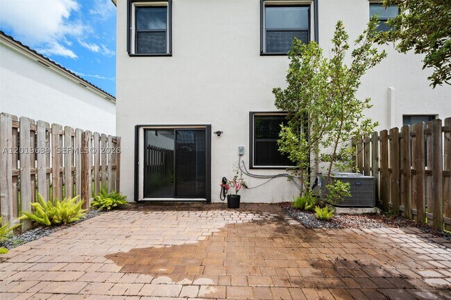Building Photo - 11945 SW 245 Ter