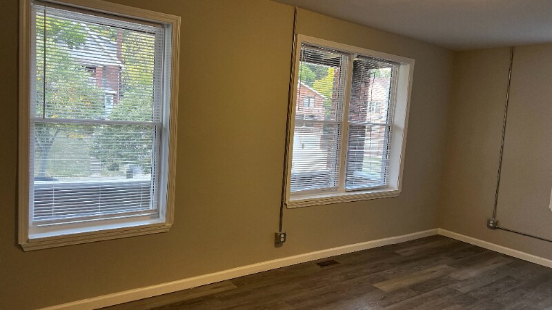 Building Photo - 993 Cleveland Ave