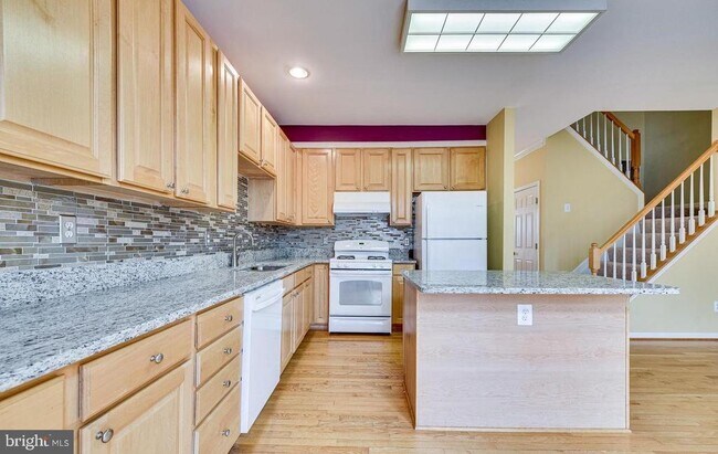 Building Photo - 11485 Carriage Gate Ct