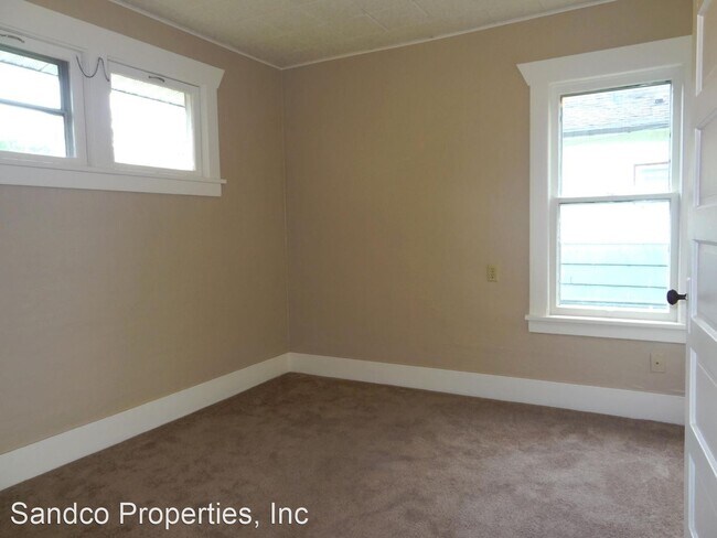 Building Photo - 3 br, 1 bath House - 6437 S Puget Sound Ave