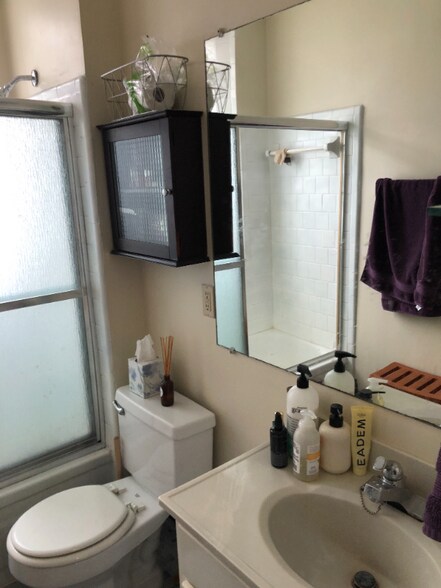 Building Photo - 1315 Park Rd NW