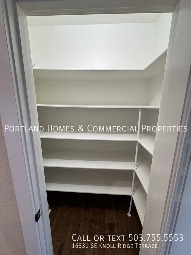 Building Photo - 16831 SE Knoll Ridge Terrace