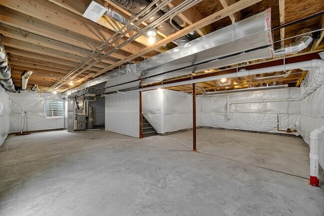 Building Photo - 349 Danforth Dr