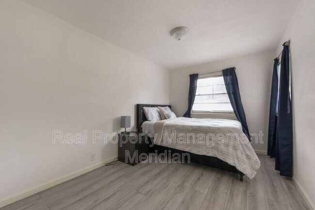 Building Photo - 1402 Randolph St