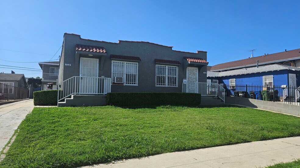 Building Photo - 1518 W 85th St