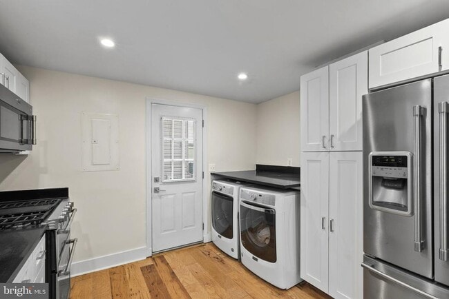Building Photo - 1006 S Belnord Ave