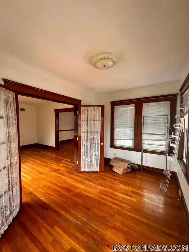 Building Photo - 468-470 Gallivan Boulevard