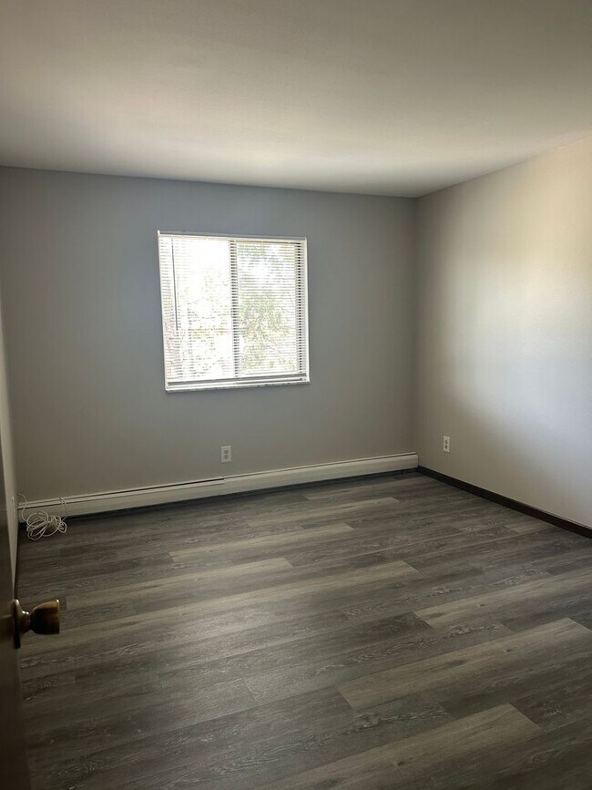 Building Photo - 4008 89th St