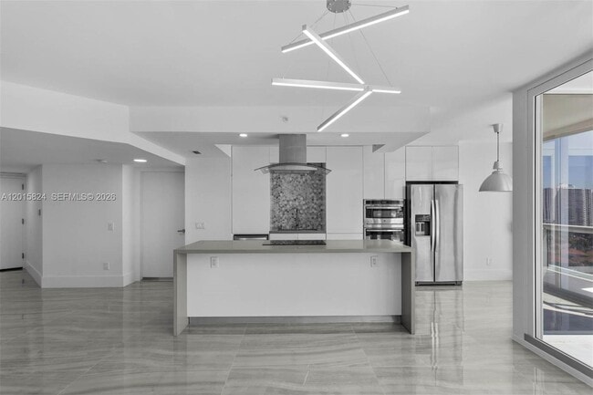 Building Photo - 21055 Yacht Club Dr