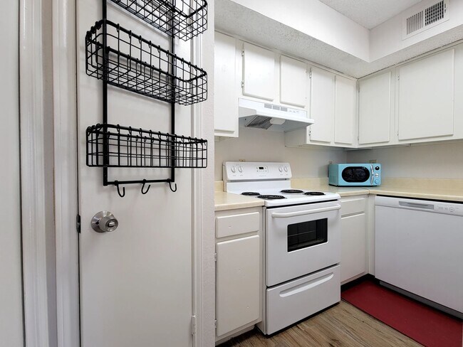 Building Photo - Horseshoe Cir, 1760