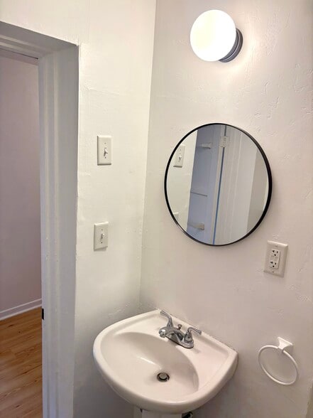 Building Photo - 5456 Gilbert Dr