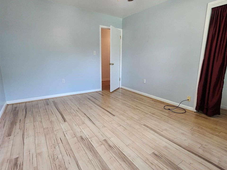 Building Photo - 364 Marie Cir NW