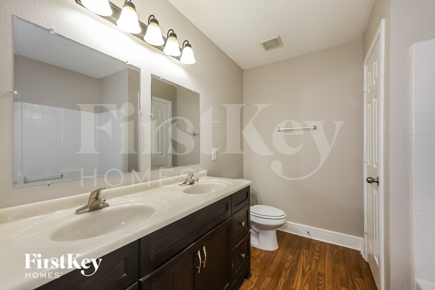 Building Photo - 607 Lentisco Dr