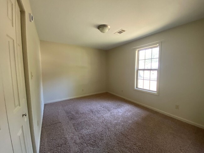 Building Photo - Beautiful 3bed/2bath home in West Jonesboro