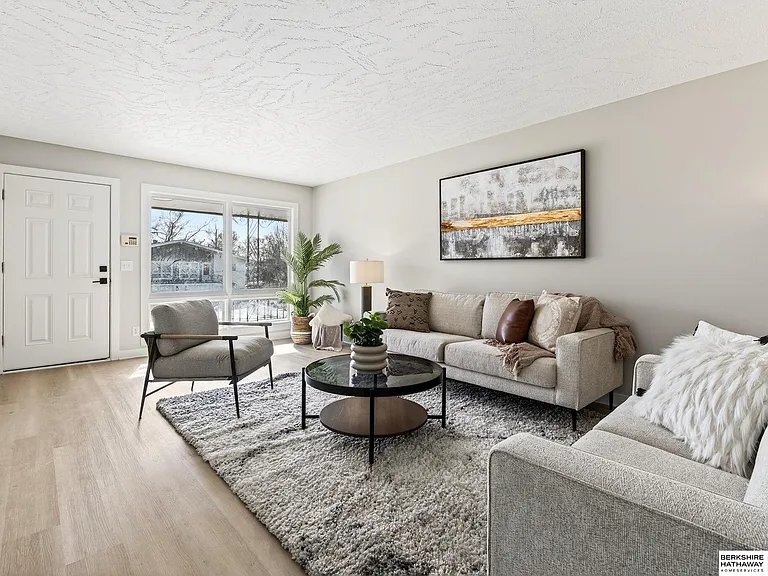 Building Photo - 5610 Seward St