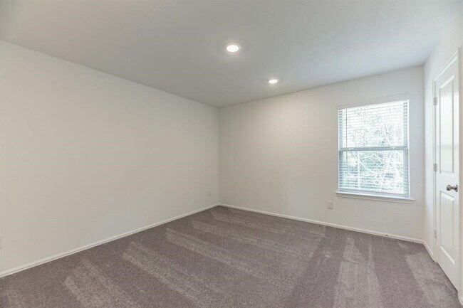 Building Photo - 6016 Heritage Creek Ln