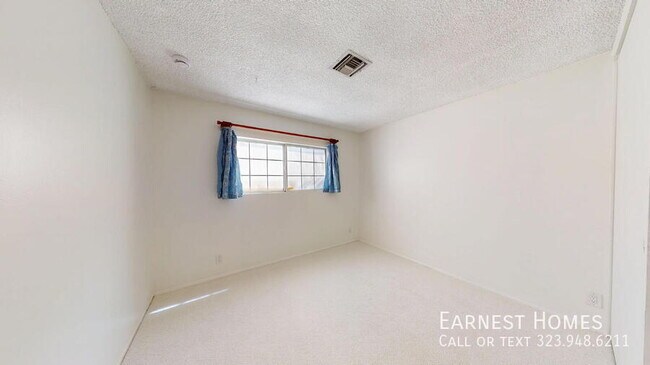 Building Photo - 14920 Hesby St