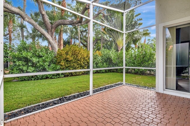 Building Photo - 3947 Redondo Way