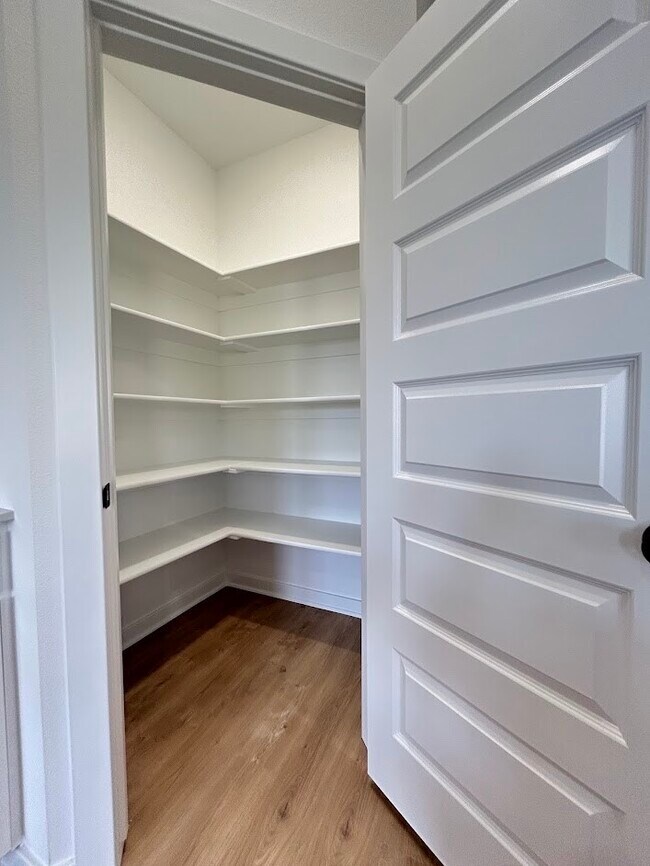 Building Photo - 522 N Goose Xing