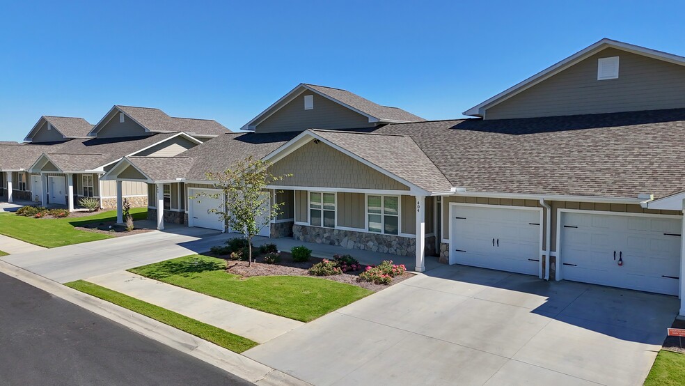 Primary Photo - The Ridge at Calhoun