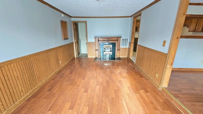 Building Photo - Welcome to this charming 2-bedroom home in Mansfield, OH.