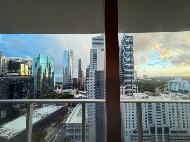 Building Photo - 1100 S Miami Ave