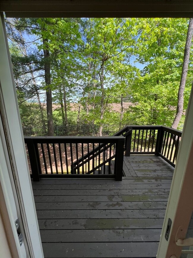Building Photo - Arden 2 Bedroom Townhome:  Quiet and Spacious
