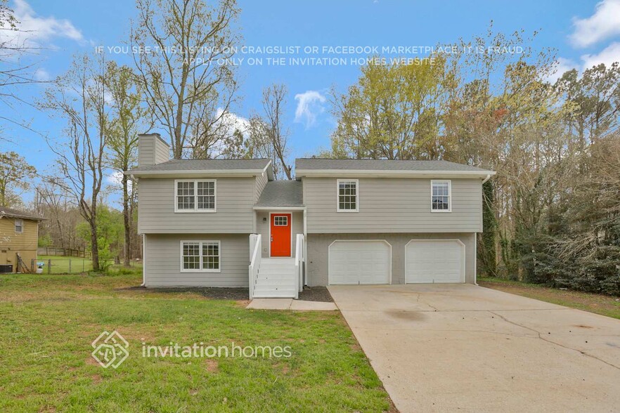 Primary Photo - 145 W Forest Dr